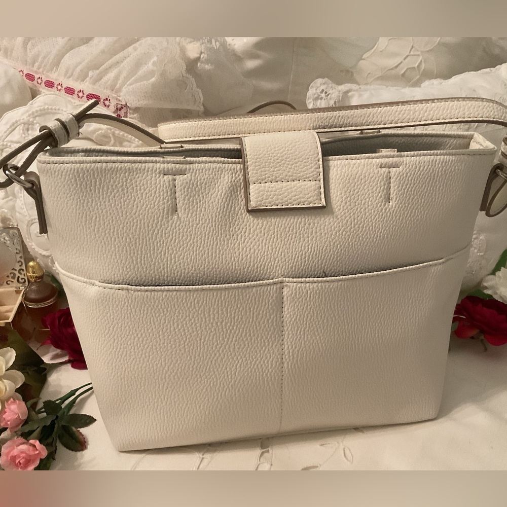 TAHARI “MARLOWE” TOTE BAG FAUX LEATHER, PEARL WHITE - Picture 3 of 16